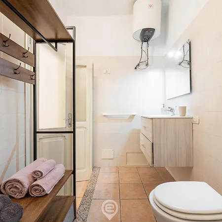 아파트 Corner - Nicola 이글레시아스