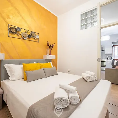 Estay - Corner - Nicola * Iglesias